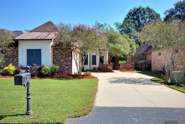 26120 St Germain Ct, Denham Springs, LA 70726