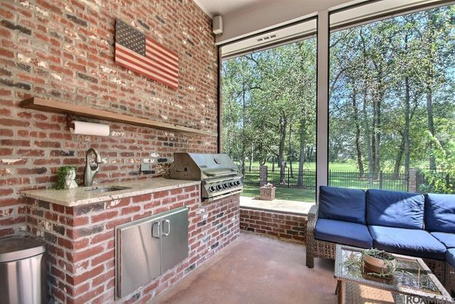 26120 St Germain Ct, Denham Springs, LA 70726