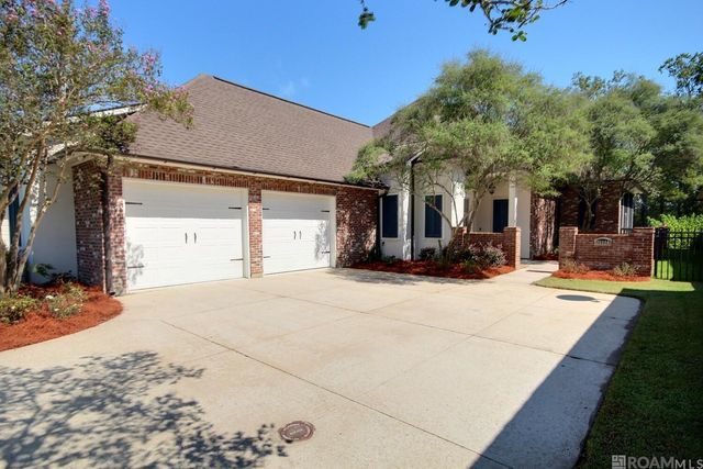 26120 St Germain Ct, Denham Springs, LA 70726