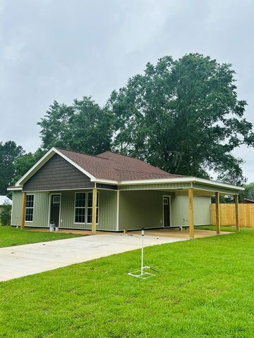 848 South Holland St, Slocomb, AL 36375