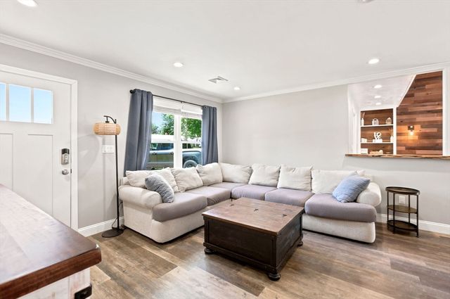 36 Monroe Rd, Hanover, MA 02339
