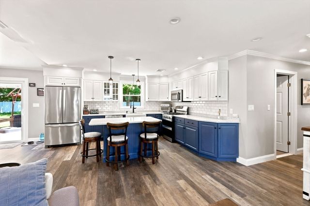 36 Monroe Rd, Hanover, MA 02339