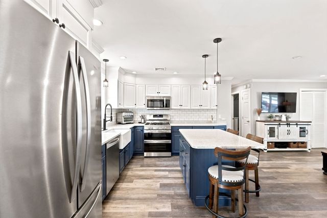 36 Monroe Rd, Hanover, MA 02339