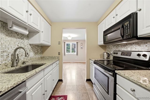 60 Groton Drive 2, Amherst, NY 14228