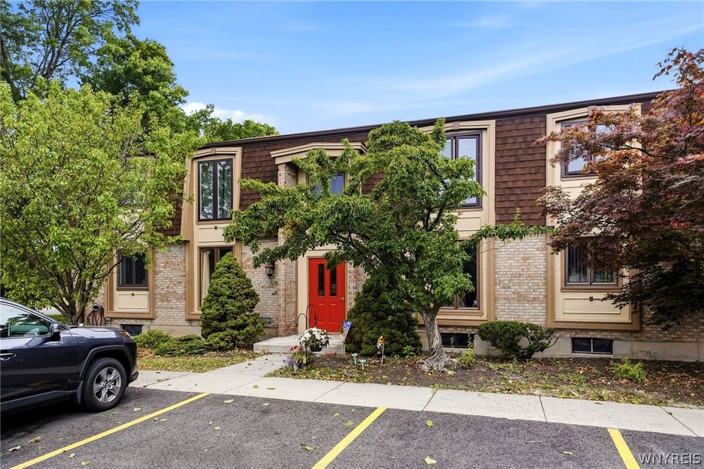 60 Groton Drive 2, Amherst, NY 14228