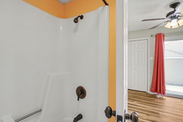 1000 11th Ave N Apt 129, North Myrtle Beach, SC 29582
