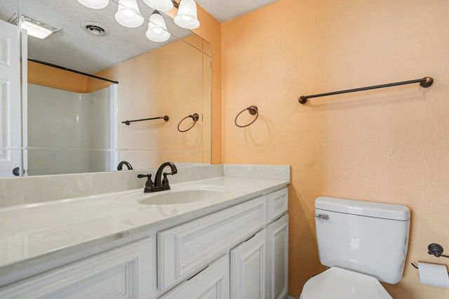 1000 11th Ave N Apt 129, North Myrtle Beach, SC 29582