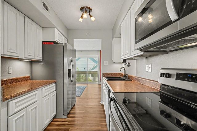 1000 11th Ave N Apt 129, North Myrtle Beach, SC 29582