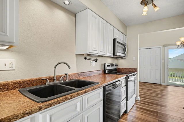 1000 11th Ave N Apt 129, North Myrtle Beach, SC 29582