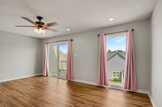 1000 11th Ave N Apt 129, North Myrtle Beach, SC 29582