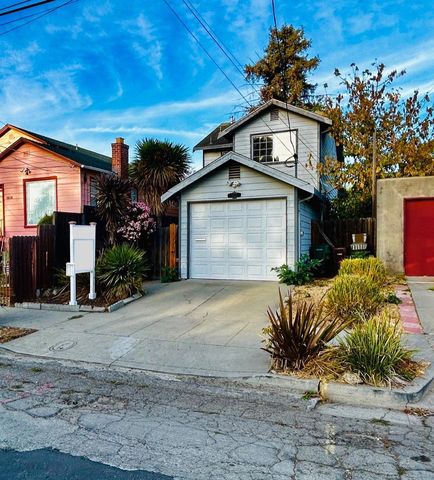 5822 E 16th Street, Oakland, CA 94621