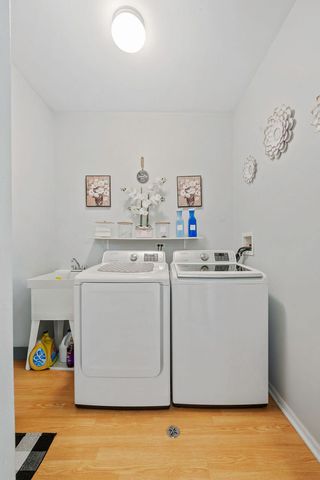 456 N Kelly Court, Romeoville, IL 60446