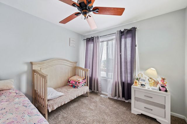 456 N Kelly Court, Romeoville, IL 60446