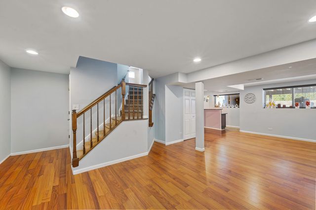 456 N Kelly Court, Romeoville, IL 60446