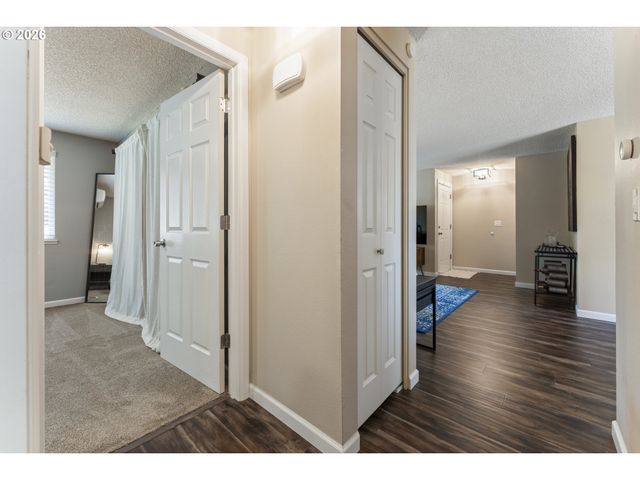 8315 Sw LA MANCHA Ct, Portland, OR 97224