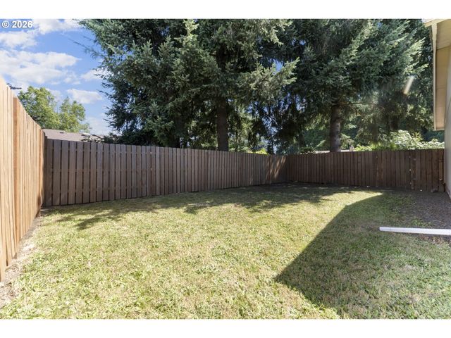 8315 Sw LA MANCHA Ct, Portland, OR 97224