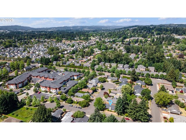 8315 Sw LA MANCHA Ct, Portland, OR 97224