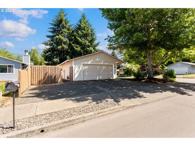 8315 Sw LA MANCHA Ct, Portland, OR 97224