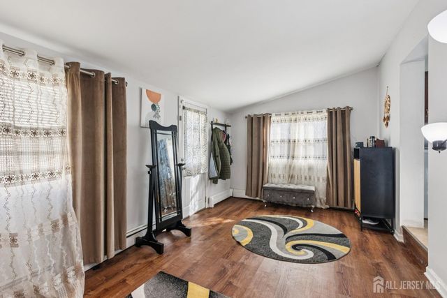 41 Pinetree Drive, Sayreville, NJ 08859