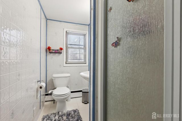 41 Pinetree Drive, Sayreville, NJ 08859