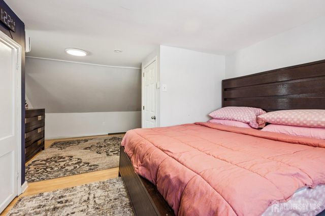 41 Pinetree Drive, Sayreville, NJ 08859