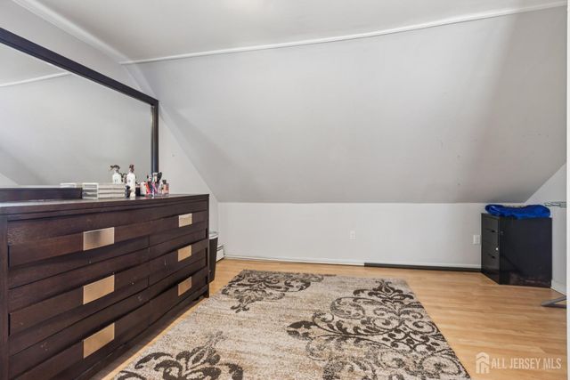 41 Pinetree Drive, Sayreville, NJ 08859