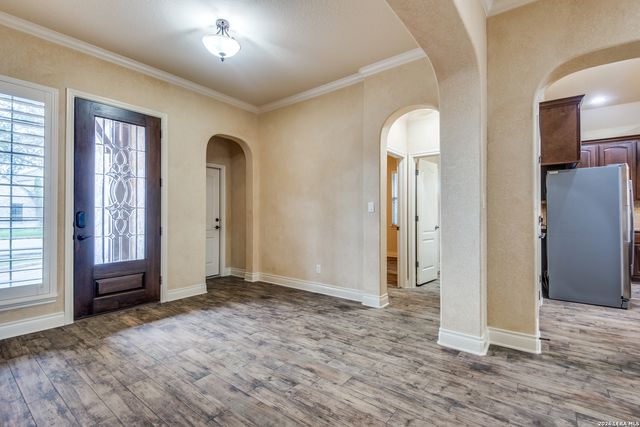 110 EVANS OAK LN, San Antonio, TX 78260