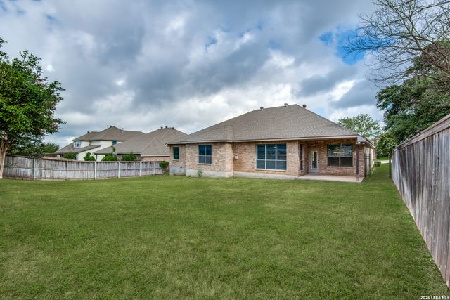 110 EVANS OAK LN, San Antonio, TX 78260