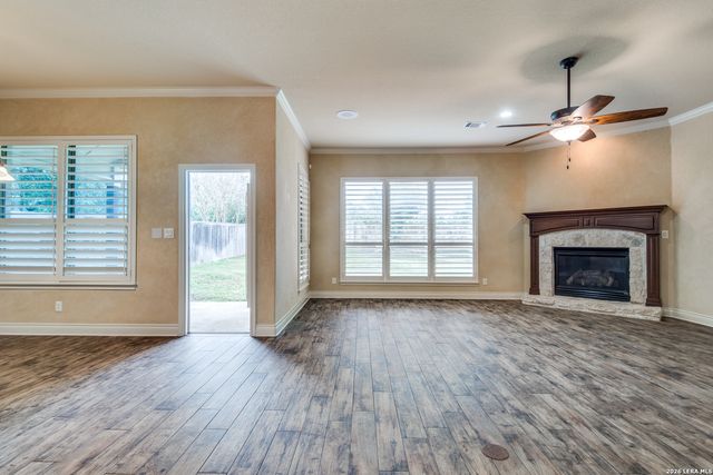 110 EVANS OAK LN, San Antonio, TX 78260