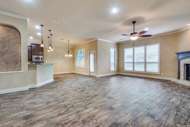 110 EVANS OAK LN, San Antonio, TX 78260
