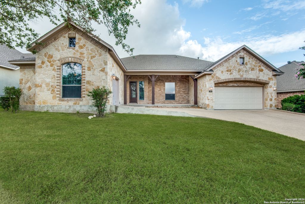 110 EVANS OAK LN, San Antonio, TX 78260