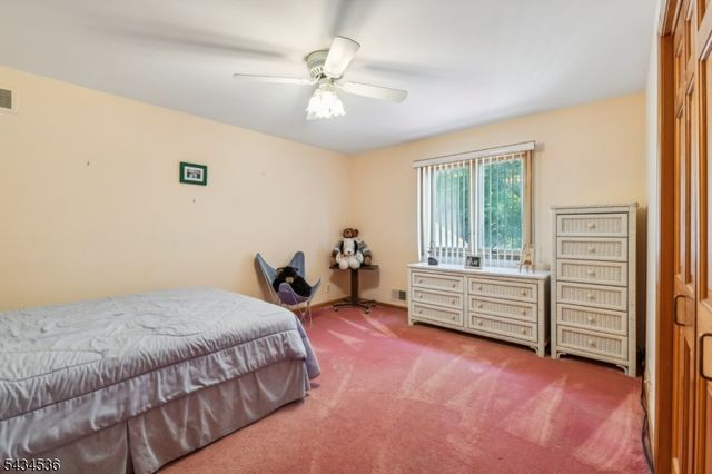 12 Sandalwood Dr, Livingston Twp., NJ 07039