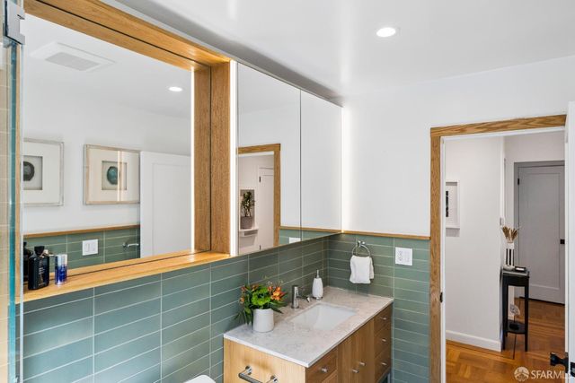 468 Corbett Avenue, San Francisco, CA 94114