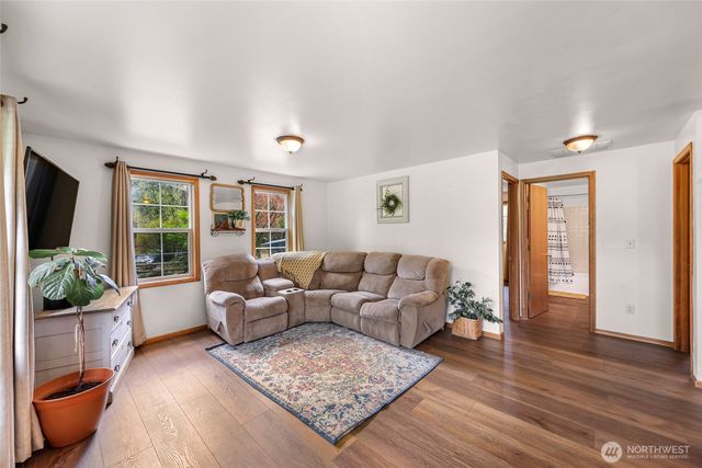 9088 Kendall Road, Sumas, WA 98295