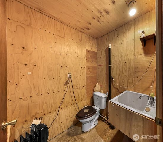 9088 Kendall Road, Sumas, WA 98295