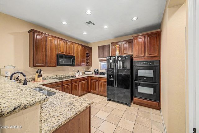 6342 W VALENCIA Drive, Laveen, AZ 85339