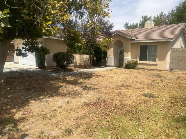 43516 32nd Street East, Lancaster, CA 93535