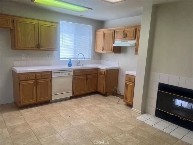 43516 32nd Street East, Lancaster, CA 93535