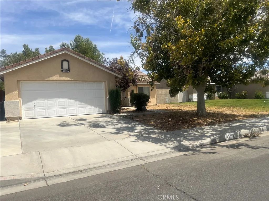 43516 32nd Street East, Lancaster, CA 93535