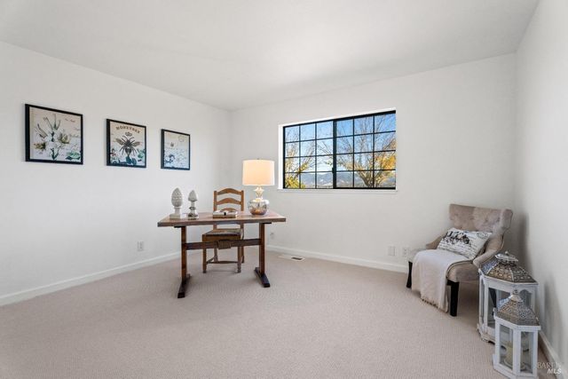 725 Gold Gulch Rd, Ukiah, CA 95482