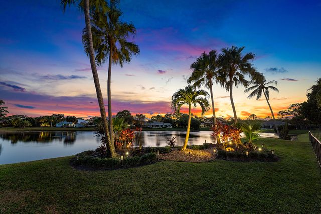 5221 Estates Drive, Delray Beach, FL 33445