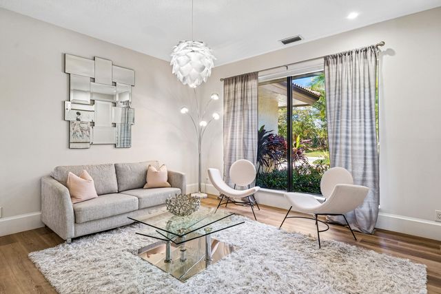 5221 Estates Drive, Delray Beach, FL 33445