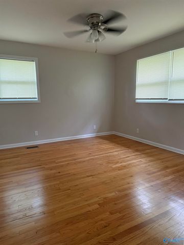 3510 Cable Street NW, Huntsville, AL 35810