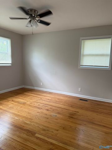 3510 Cable Street NW, Huntsville, AL 35810