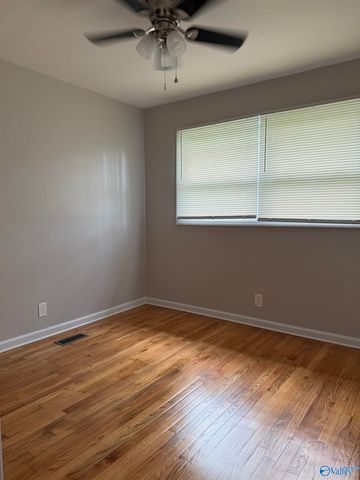 3510 Cable Street NW, Huntsville, AL 35810