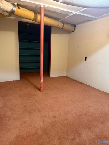 3510 Cable Street NW, Huntsville, AL 35810