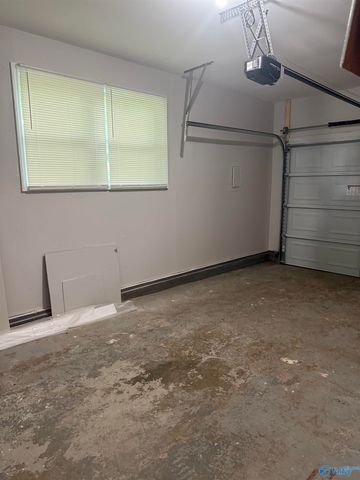 3510 Cable Street NW, Huntsville, AL 35810