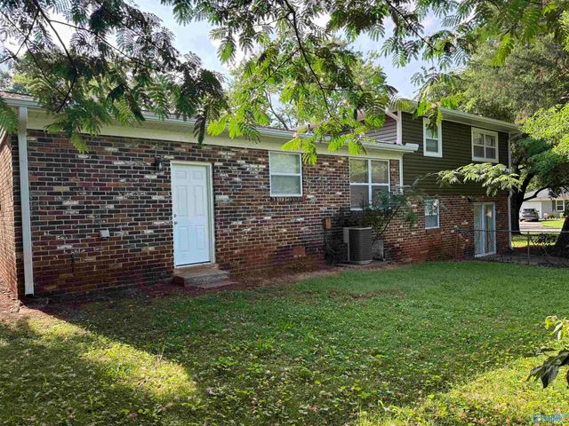 3510 Cable Street NW, Huntsville, AL 35810