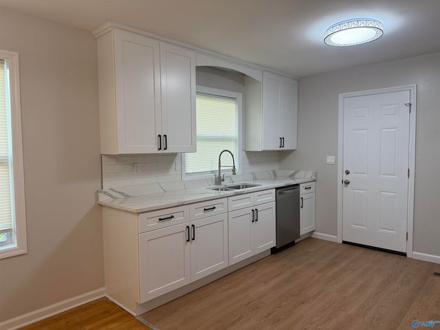 3510 Cable Street NW, Huntsville, AL 35810