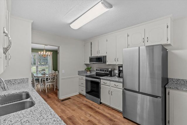 1108 Victoria Ave, Dothan, AL 36303